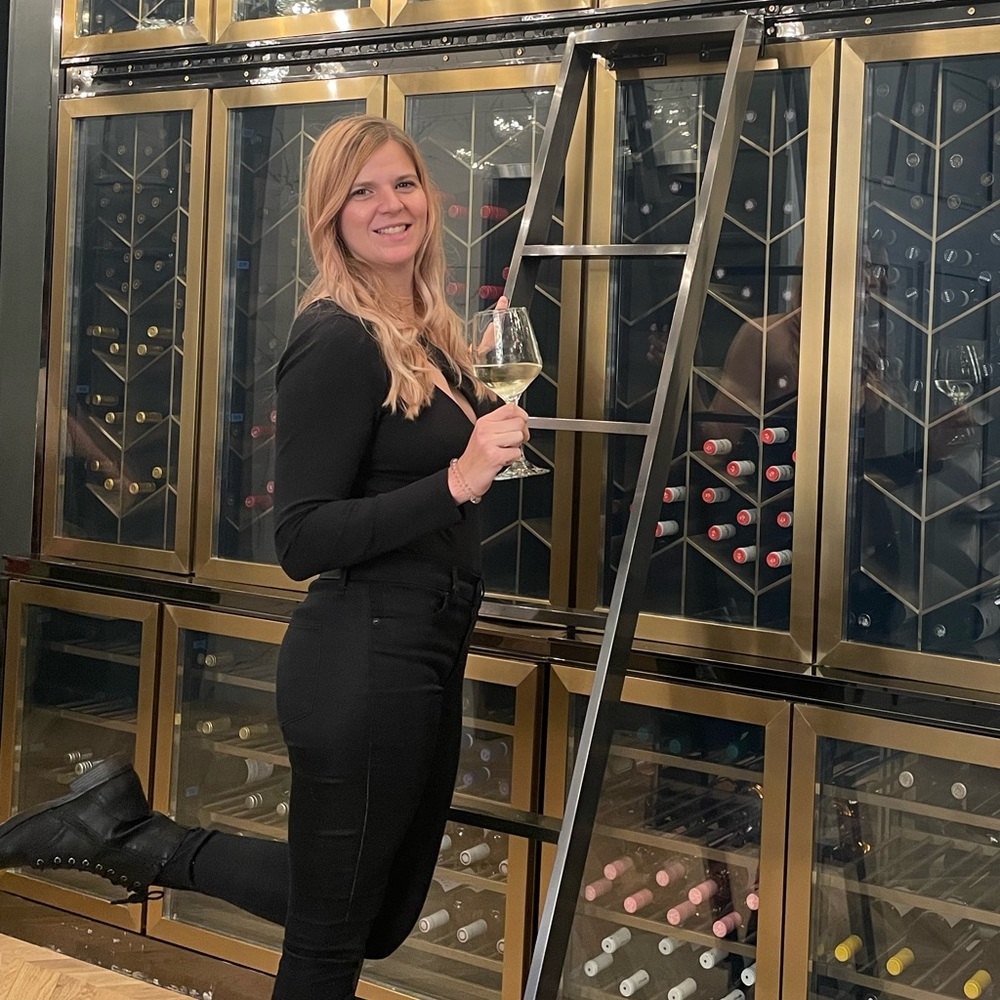 Meet your Posher, Sara